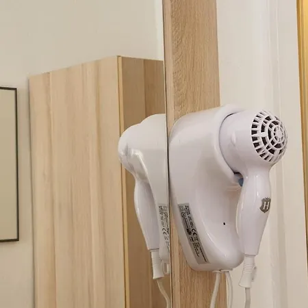 伯恩霍尔默霍夫普伦茨劳贝格酒店