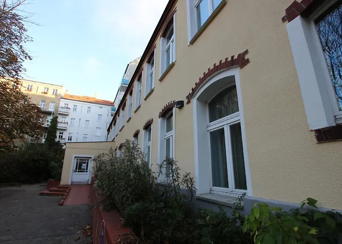 Bornholmer Hof Im Prenzlauer Berg 3*