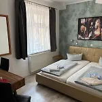 Bornholmer Hof Im Prenzlauer Berg 3*