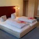 Bornholmer Hof Im Prenzlauer Berg 3*