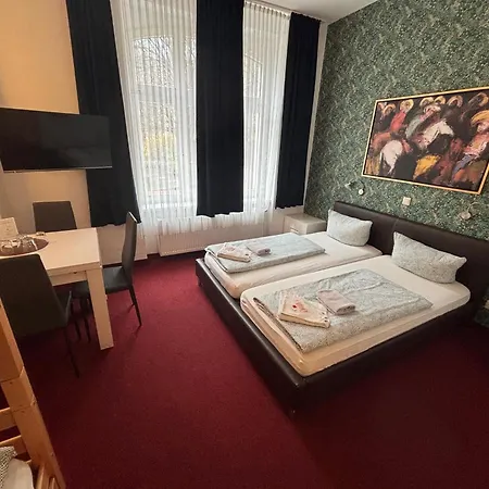 Bornholmer Hof Im Prenzlauer Berg 3* Berlín