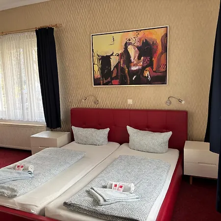 Bornholmer Hof Im Prenzlauer Berg 3*